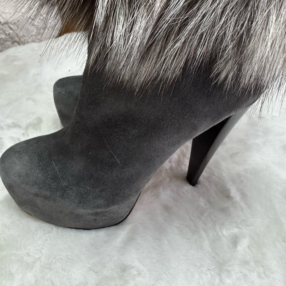 Alice + Olivia Gray Fur-Trimmed Heeled Boots - Picture 3 of 5